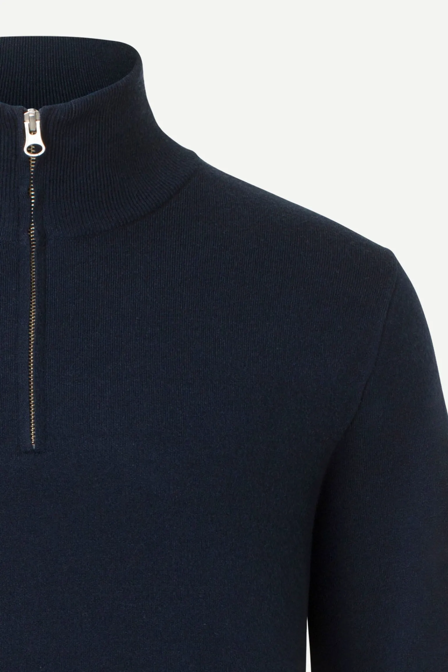 GUNAN TURTLE NECK ZIP 10490