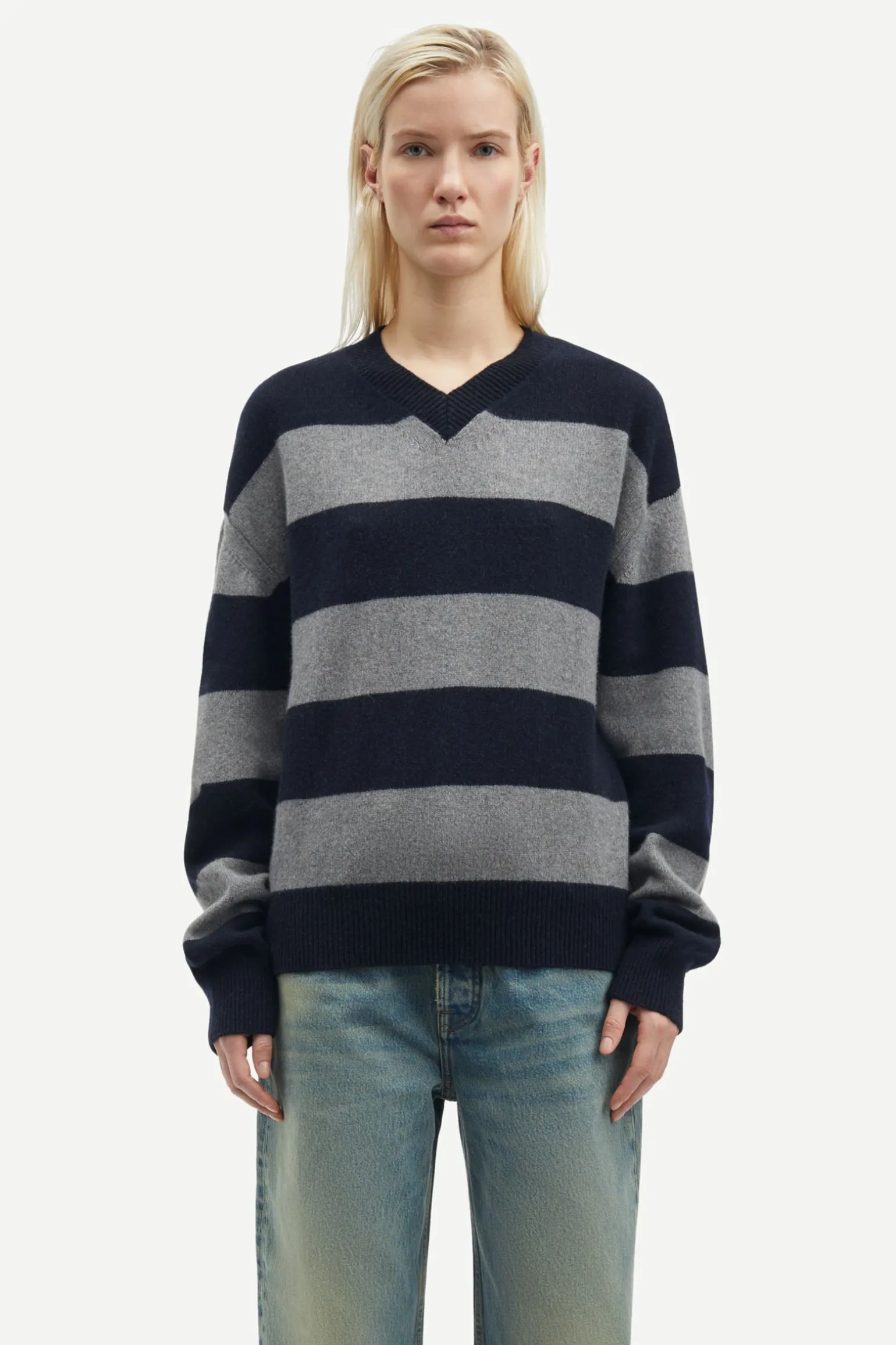 SABIRGITTE V-NECK SWEATER 15356