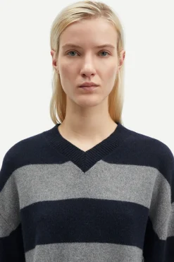 SABIRGITTE V-NECK SWEATER 15356