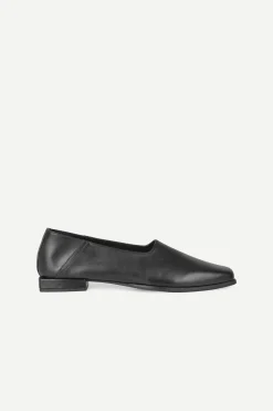SALUNA FLATS 11399